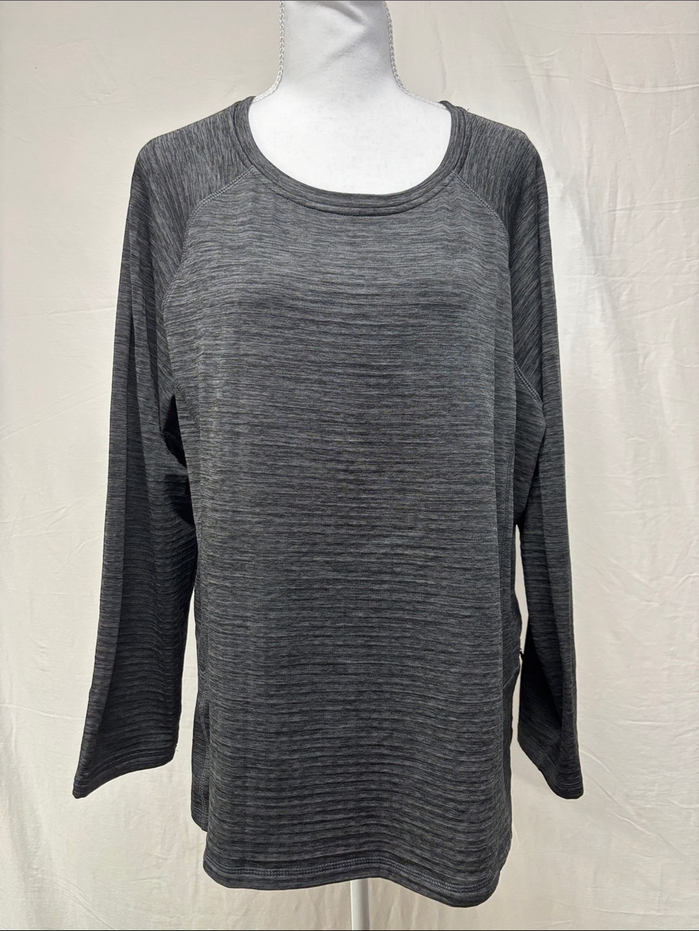Women's Heathered Charcoal Gray Long Sleeve Pullover